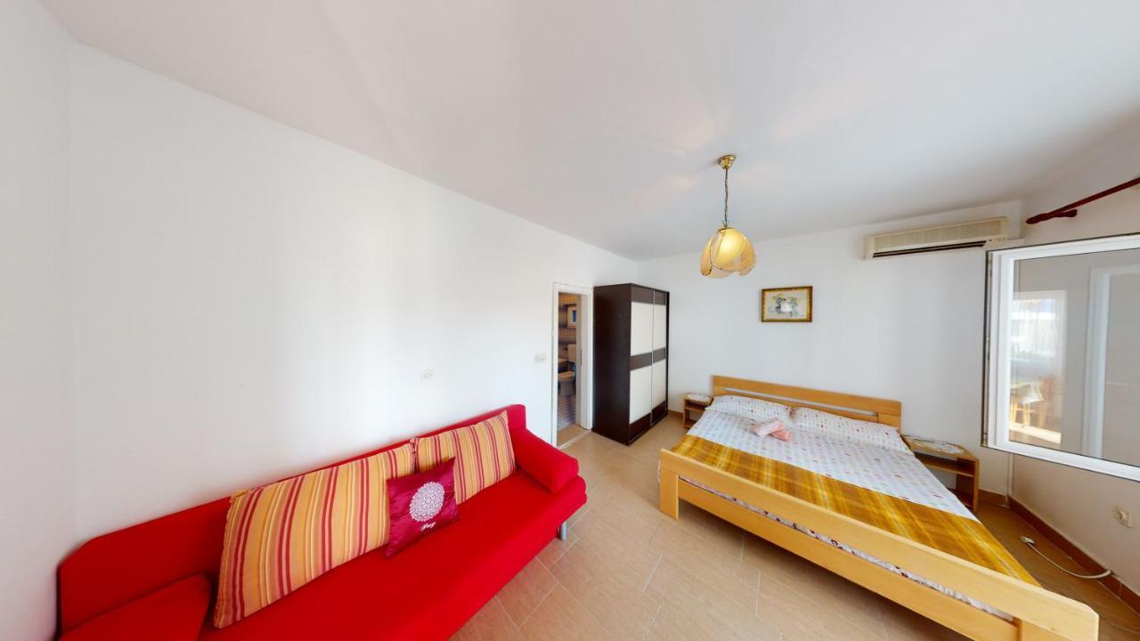 ميتغنا Apartments Riva المظهر الخارجي الصورة