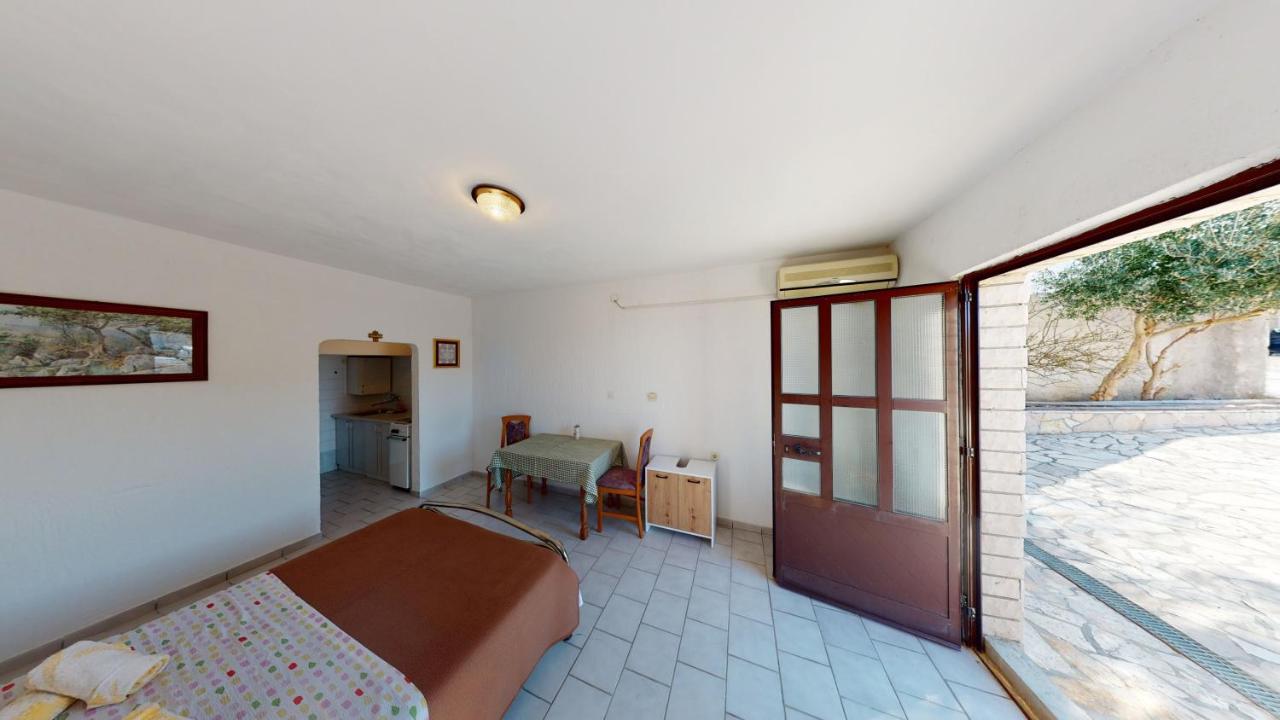 ميتغنا Apartments Riva المظهر الخارجي الصورة